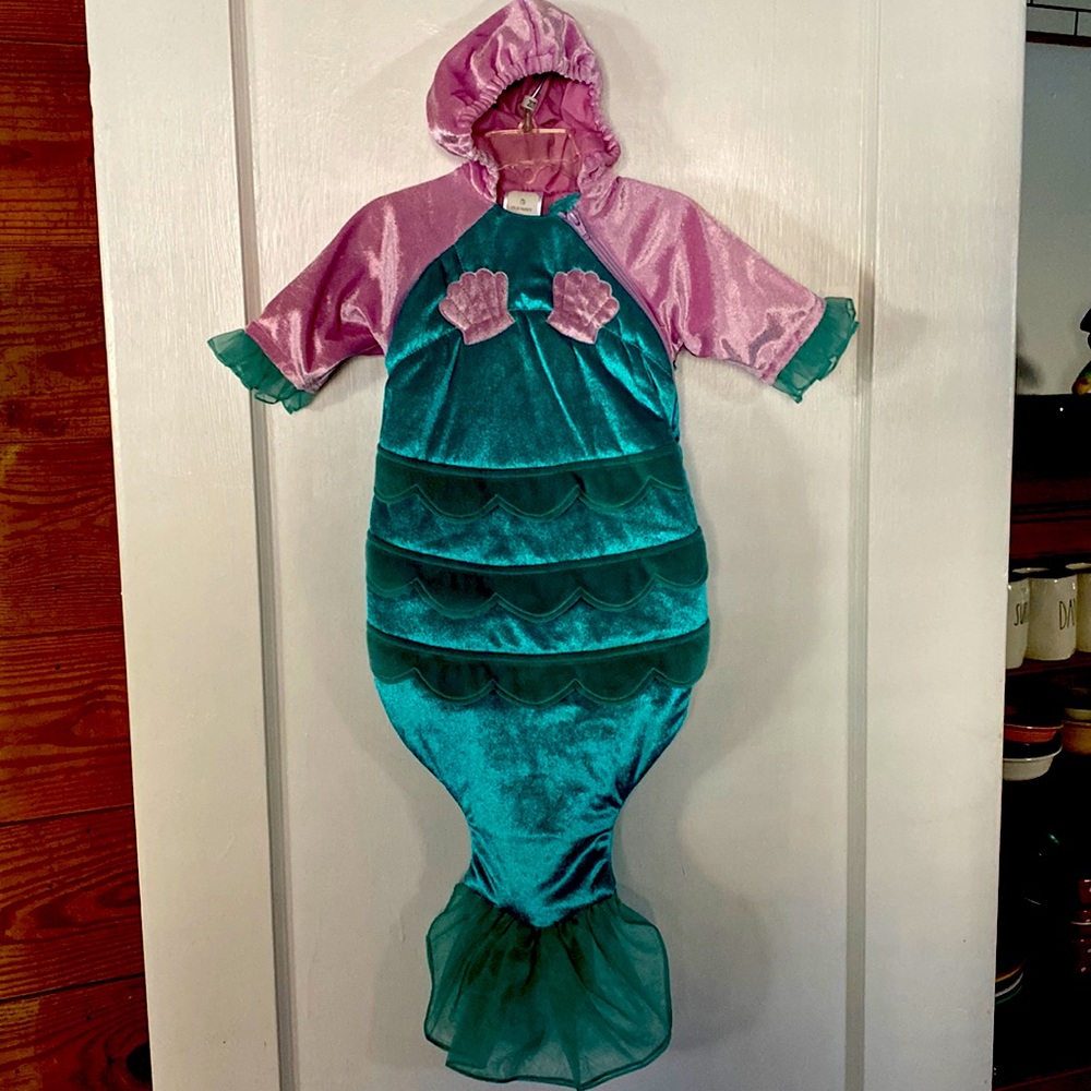 Ute baby costume